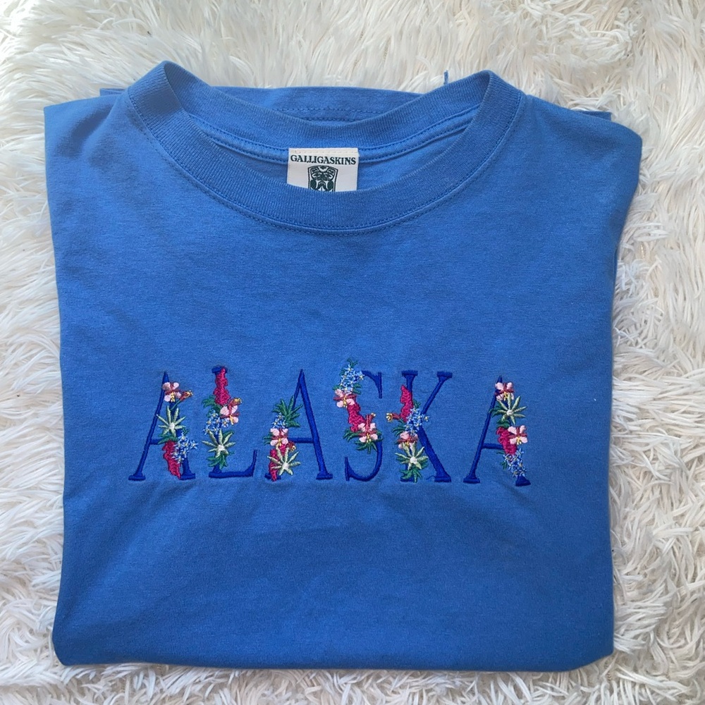Super cute oversized embroidered Alaska t shirt